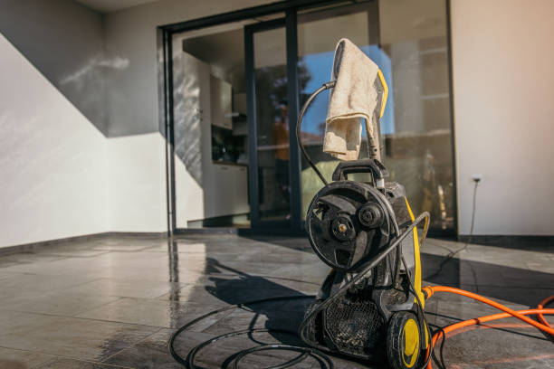 Best Gutter Cleaning  in Rainbow Springs, FL